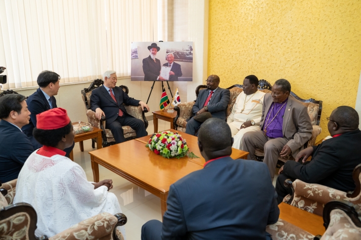박옥수 목사를 찾아와 교제하는 케냐와 인근 나라의 비숍들