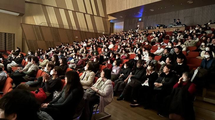 두 차례 공연에 약 600명이 참석한 오사카 크리스마스 칸타타