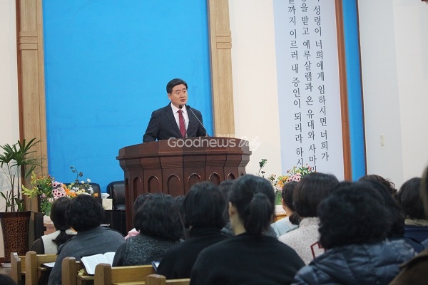 말씀을 전하는 기쁜소식대구교회 담임 김진성 목사